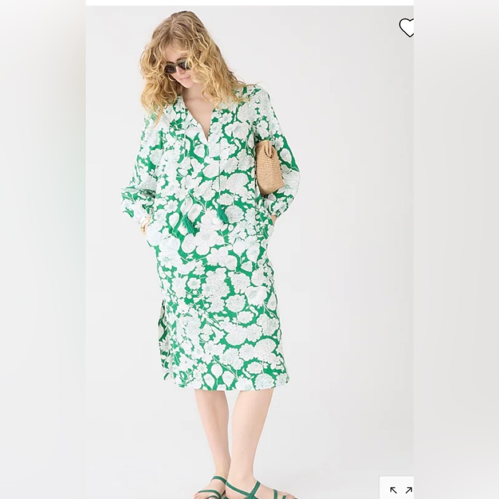 J crew  v neck tunic in Kelly green floral